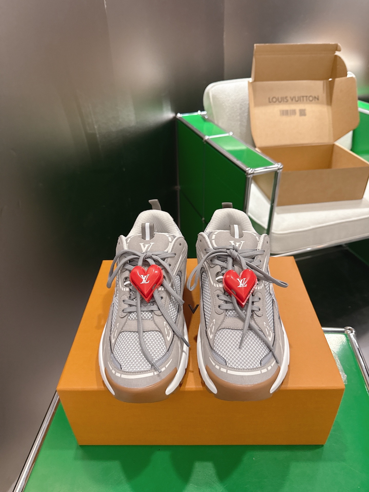 LV Style Men's Shoes Lookbook Reference image 1