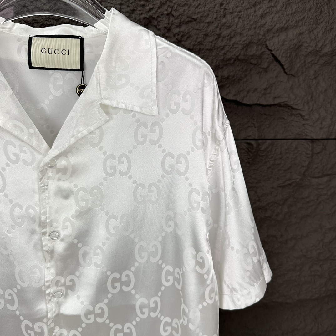 Gucchi 2024 Logo Couple Short Sleeve: High-End Fashion with Premium Design - 图片 3