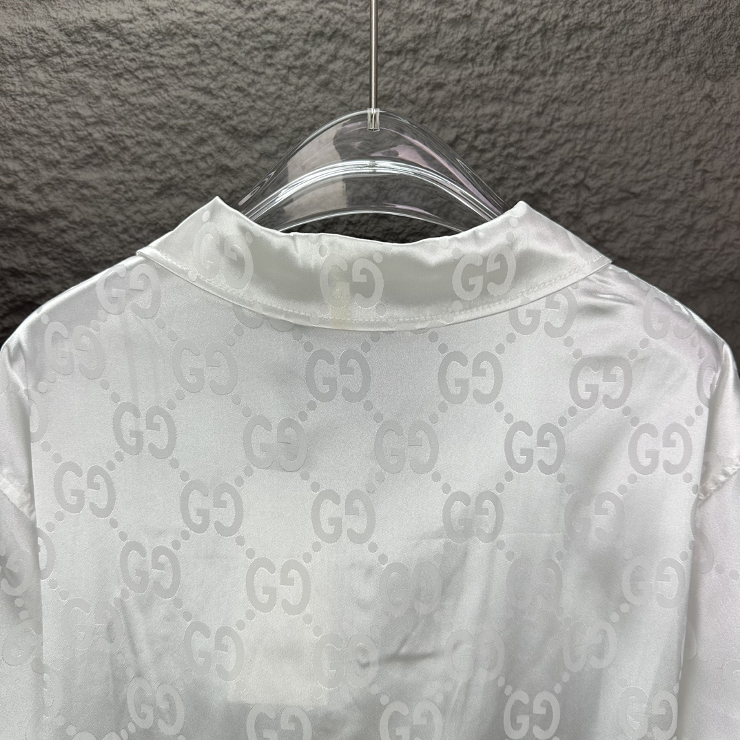 Gucchi 2024 Logo Couple Short Sleeve: High-End Fashion with Premium Design - 图片 7