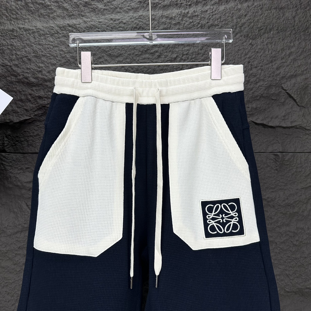 Loewe2024 Waffle Bag Embroidered Couple Shorts: High-End Unisex Fashion Statement - 图片 6