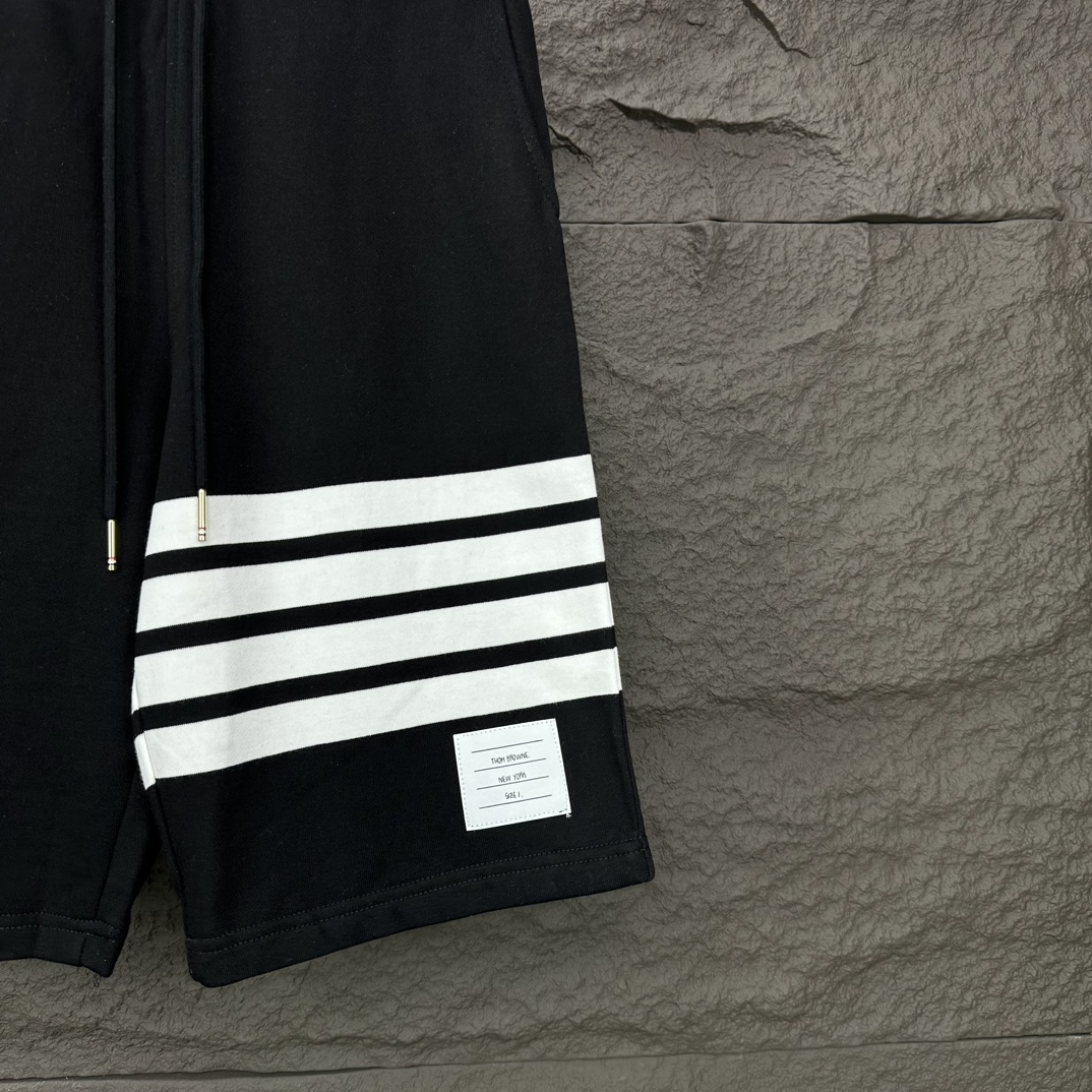 2024 Classic Four-Bar Couple Shorts: High-End Pure Cotton Fabric, Unisex, Various Colors. - 图片 4