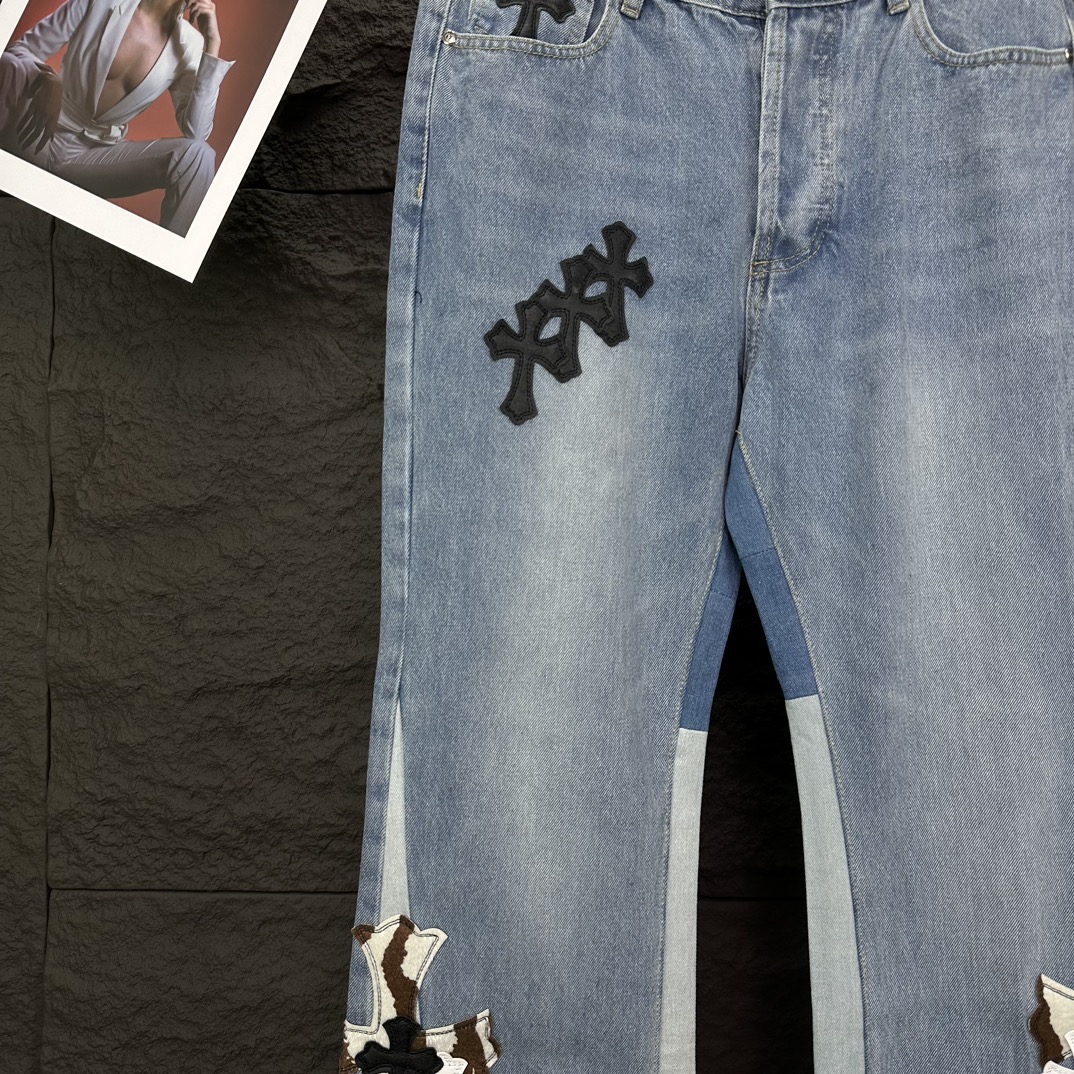 Chrome Hearts 克罗心2025新款重工十字架贴皮 水洗牛仔裤
