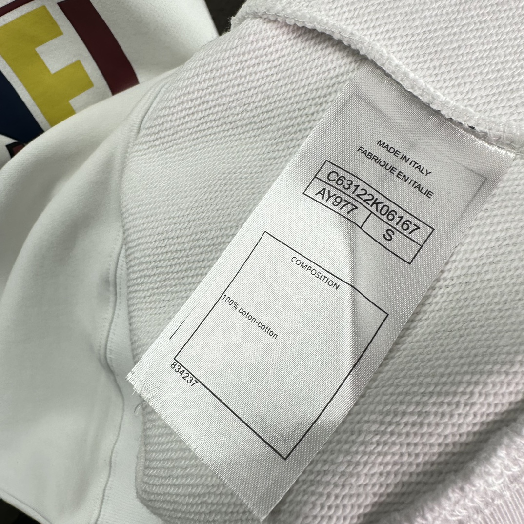 Chanel’s 2024 High-End Letter Logo Apparel Collection: High Quality and Fashionable Unisex Designs - 图片 8