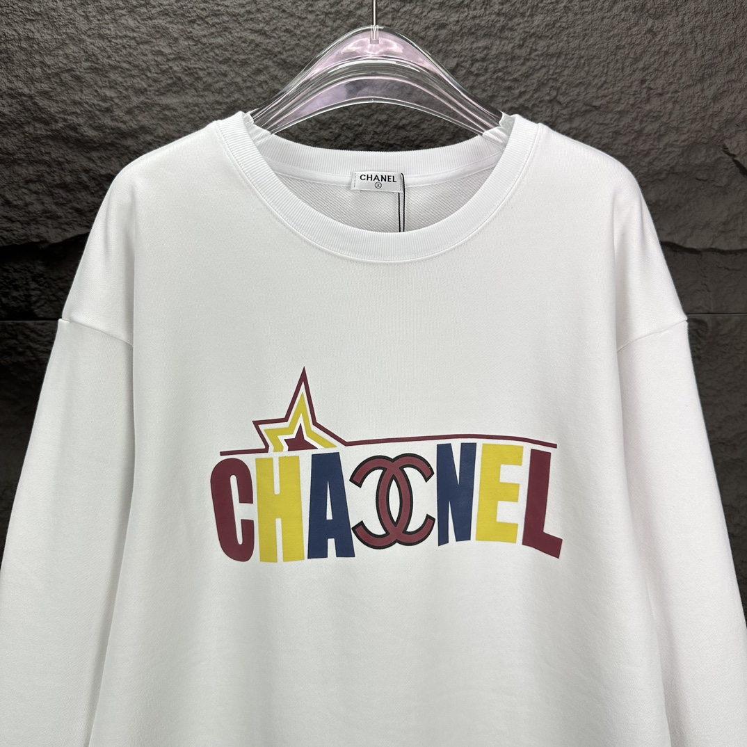 Chanel’s 2024 High-End Letter Logo Apparel Collection: High Quality and Fashionable Unisex Designs - 图片 5