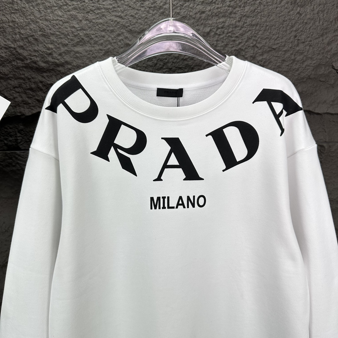 2024 Prada Letter-Printed Circle Suit: High-End Fashion for Men and Women - 图片 5