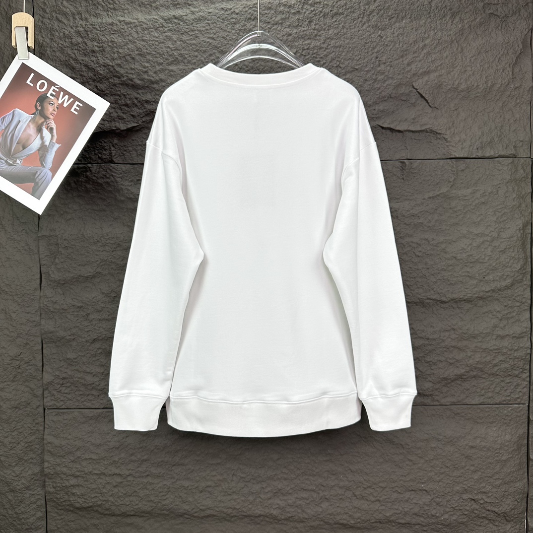 Burberry Barbara 2024 High-Quality Couple T-Shirts: Fabric, Design, and Sizing. - 图片 2