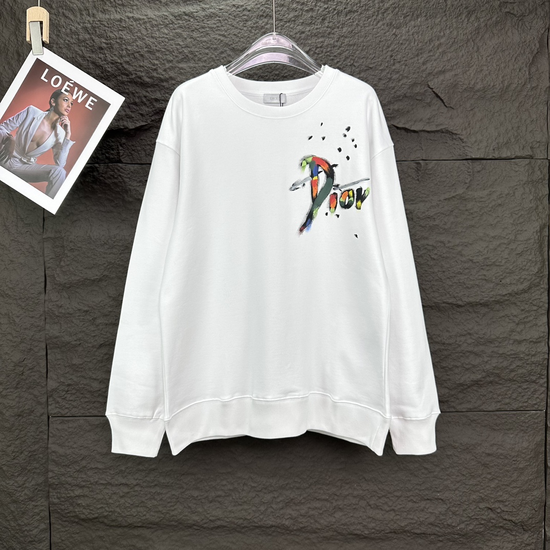DIORdeo 2024 High-End Hand-Drawn Logo Couple’s Apparel: Features and Options - 图片 1