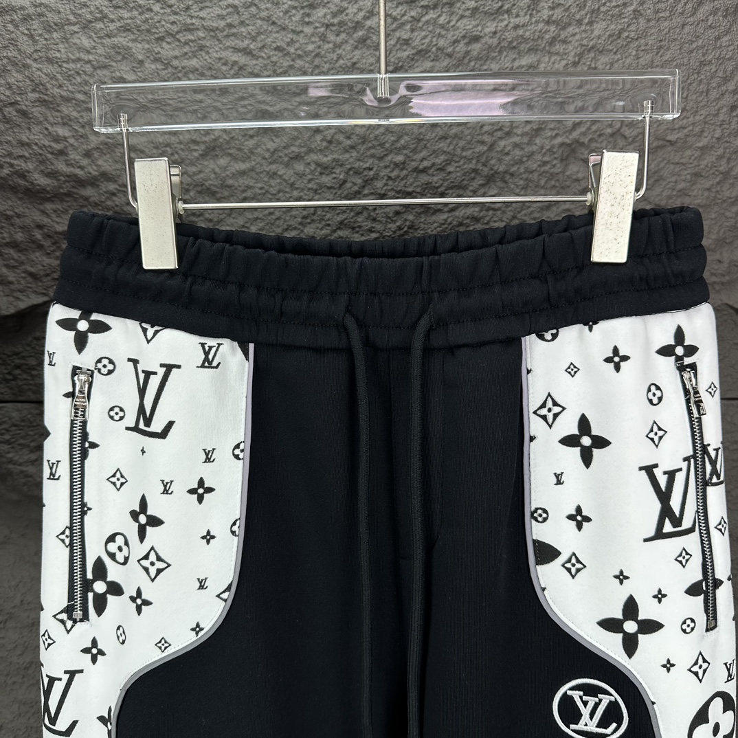 Louis Vuitton 2024 Cosmopolitan Zipper Bag & Couple Pants: High-End Fashion Essentials - 图片 3