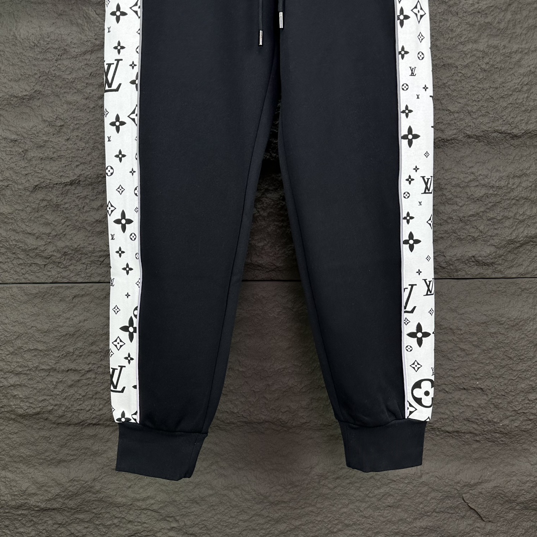 Louis Vuitton 2024 Cosmopolitan Zipper Bag & Couple Pants: High-End Fashion Essentials - 图片 7