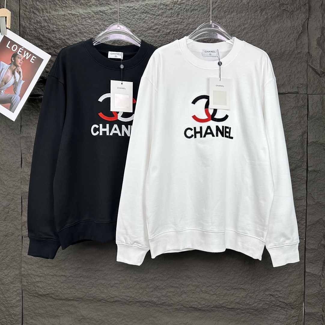 2024 Chanel Puffer Jacket: High-End Couple’s Cortex with Letter Logo - 图片 9