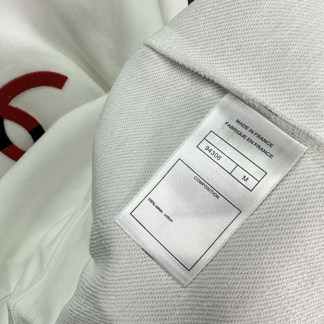 2024 Chanel Puffer Jacket: High-End Couple’s Cortex with Letter Logo - 图片 7