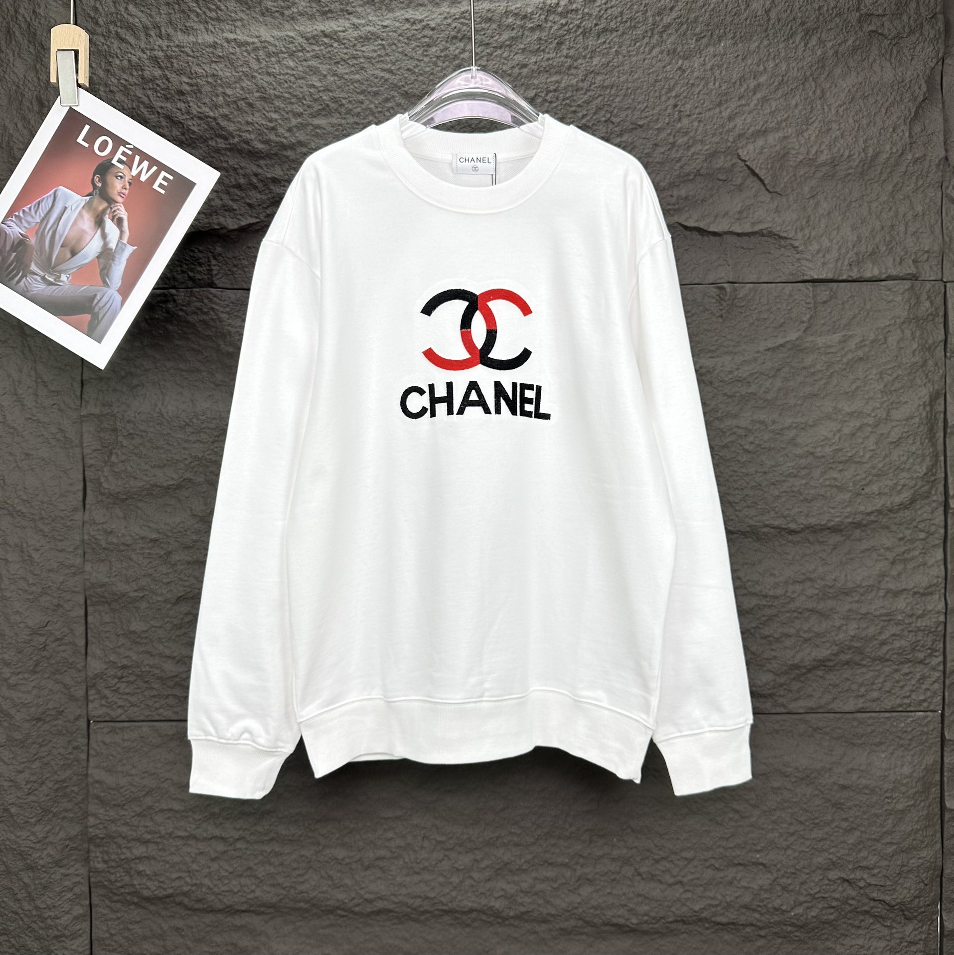 2024 Chanel Puffer Jacket: High-End Couple’s Cortex with Letter Logo - 图片 1