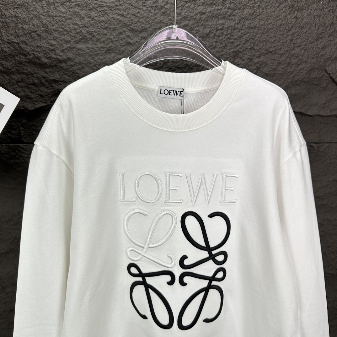 Loewe2024 Puffer Jacket with Embroidered Logo: High-End Couple’s Corset in Black and White - 图片 5