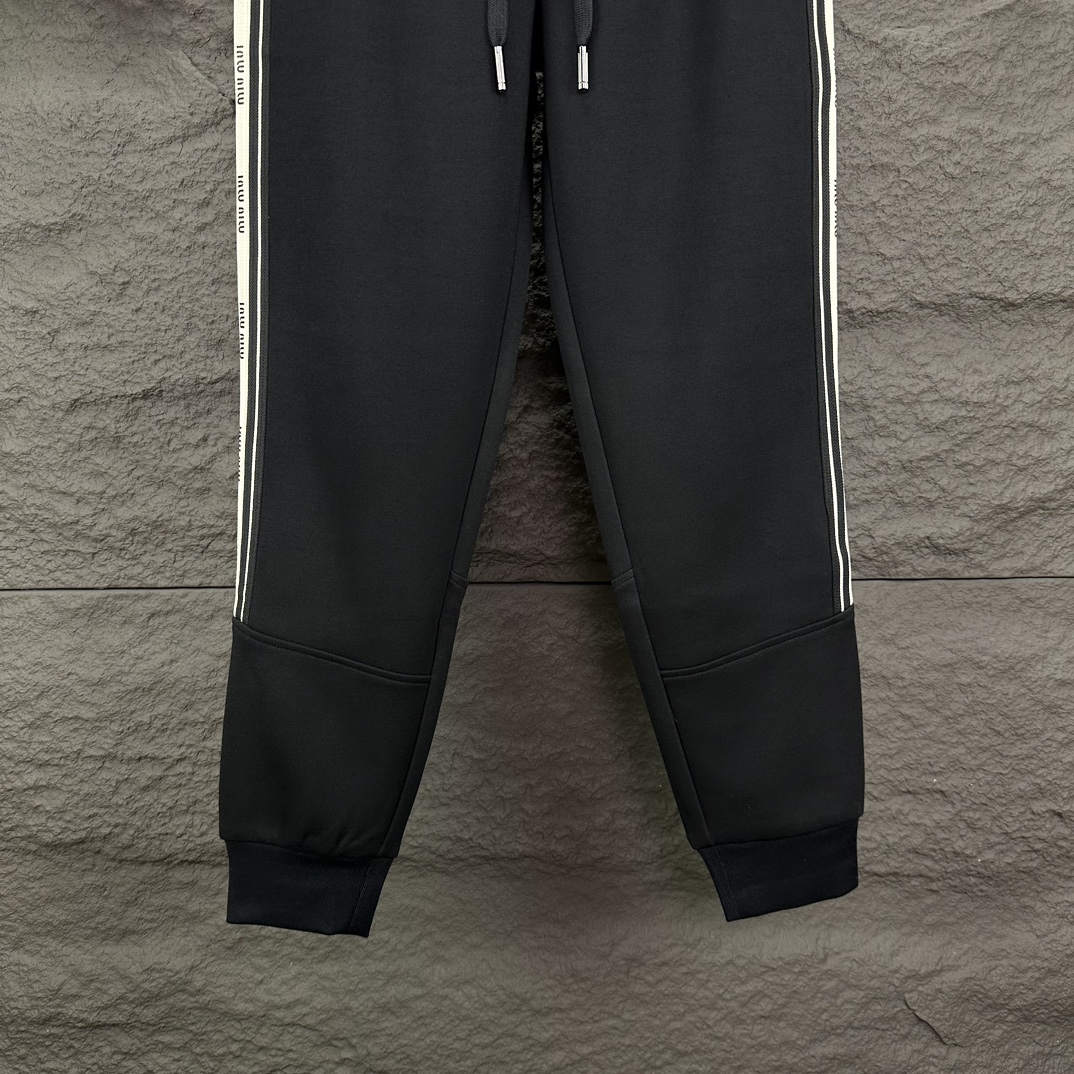 2024 New High-End Knitted Logo Couple Pants by MIU MIU - 图片 7