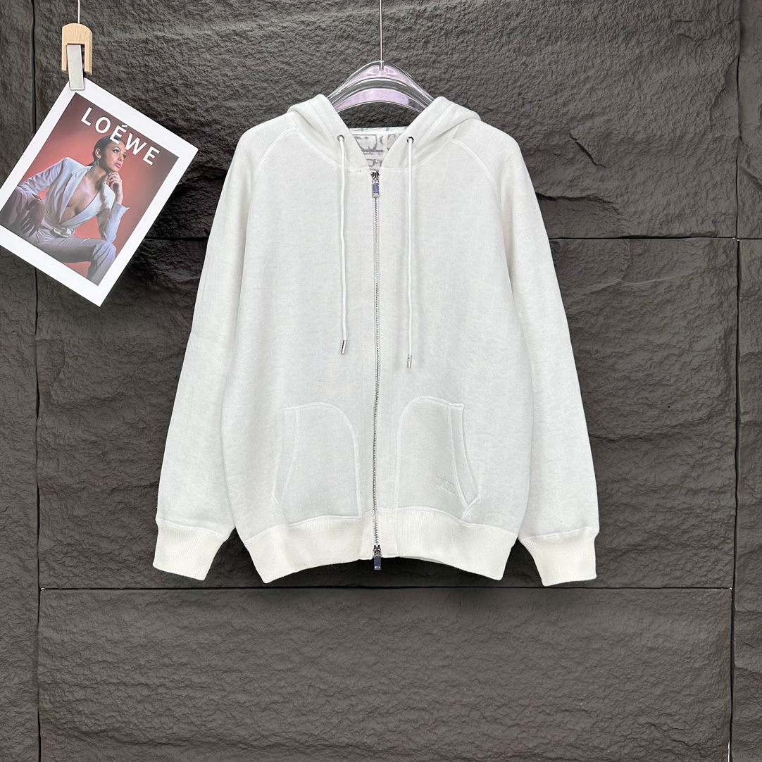 Luxury Cashmere Sweaters 2024: Top Version for Men and Women - 图片 1