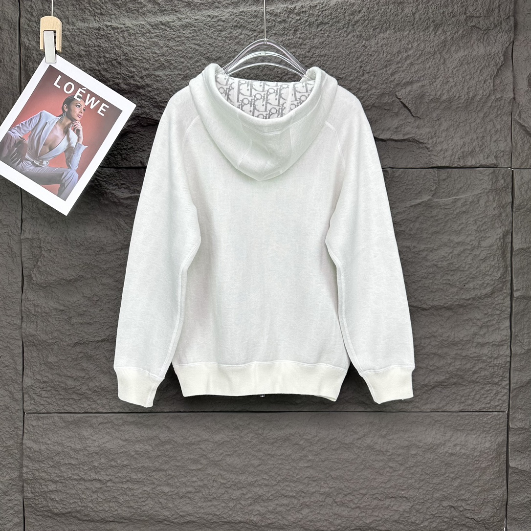 Luxury Cashmere Sweaters 2024: Top Version for Men and Women - 图片 2