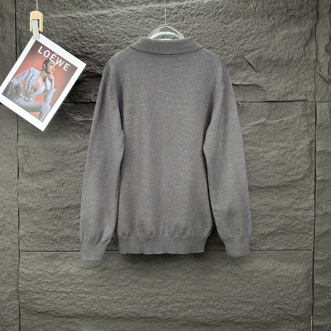 2024 MIU MIU Diamond-Shaped Knit Sweater: High-End Unisex Fashion Statement - 图片 2