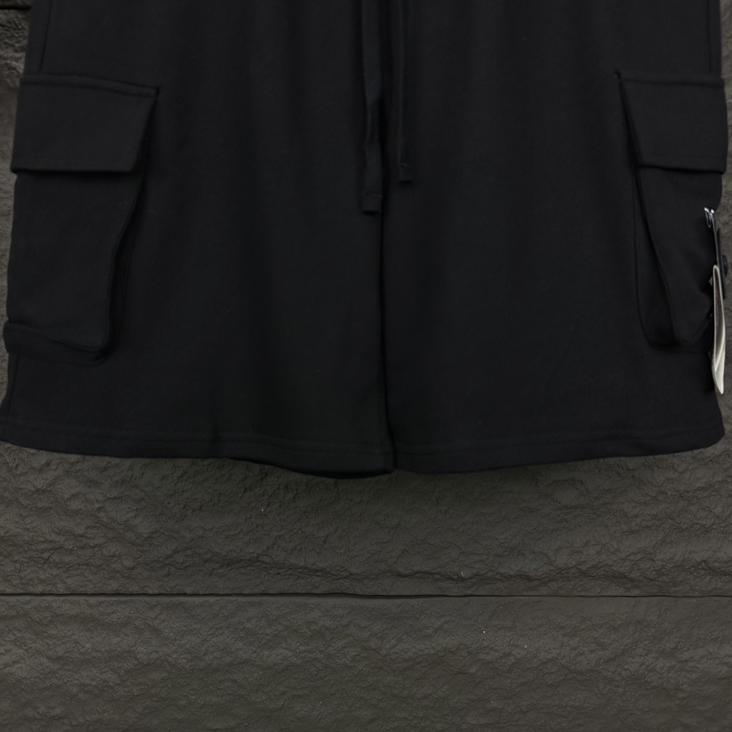High-End Custom Embroidered Shorts: Stone Island Union 205 Collection - 图片 7