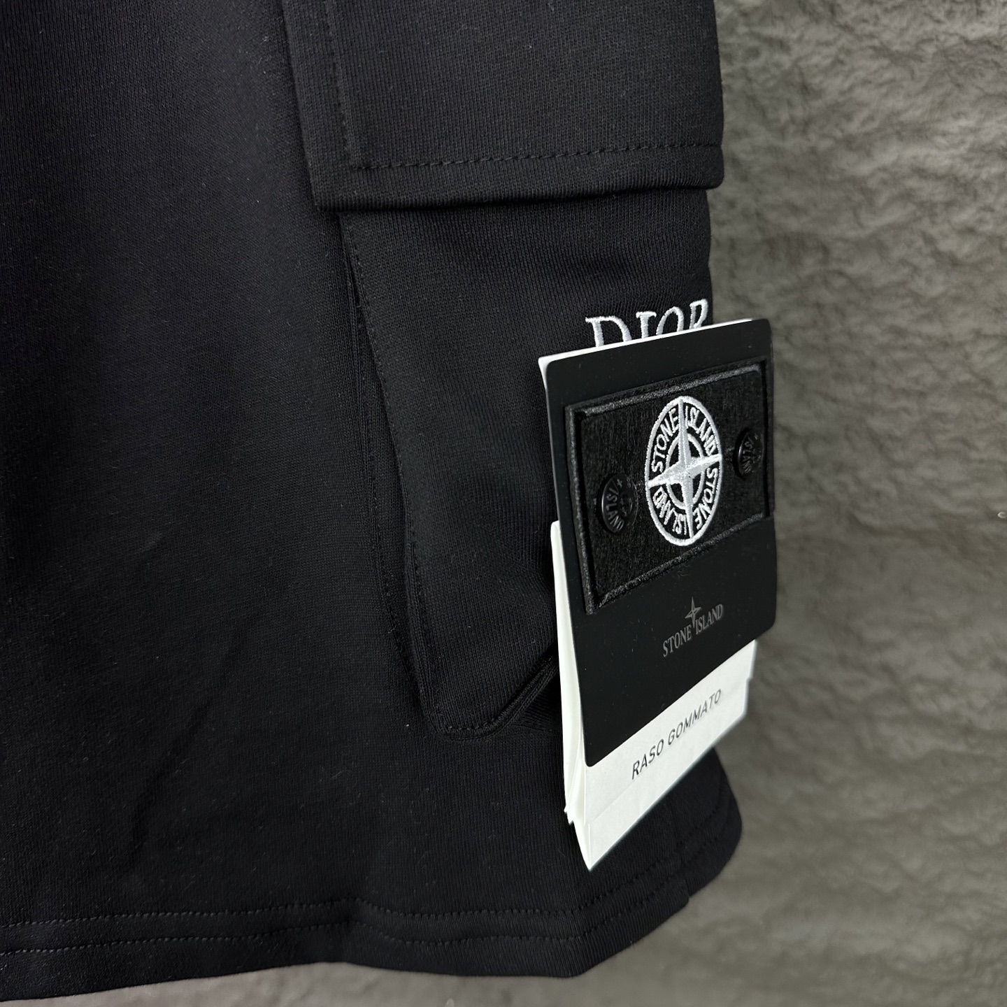 High-End Custom Embroidered Shorts: Stone Island Union 205 Collection - 图片 6