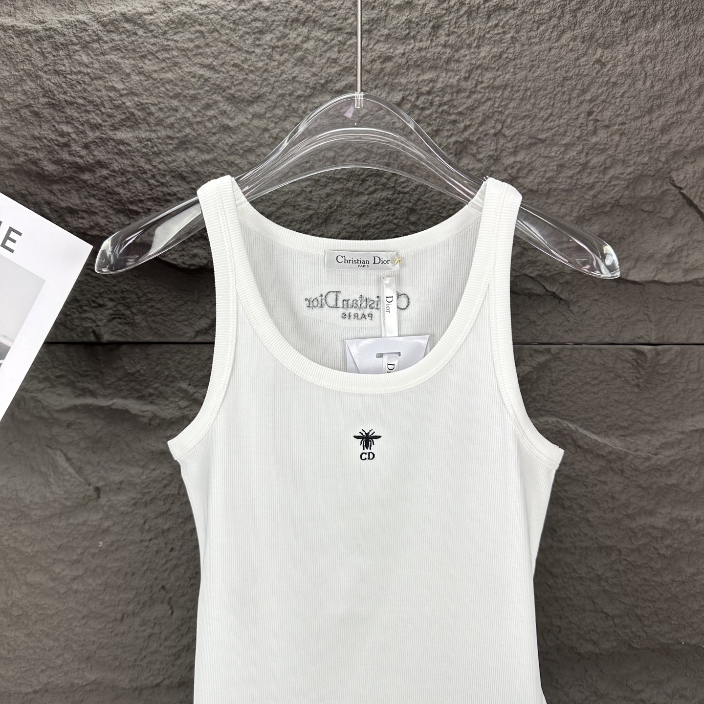 High-End Embroidered Bees Vest 2025: Premium Quality, Unique Design, White, S-XL - 图片 5