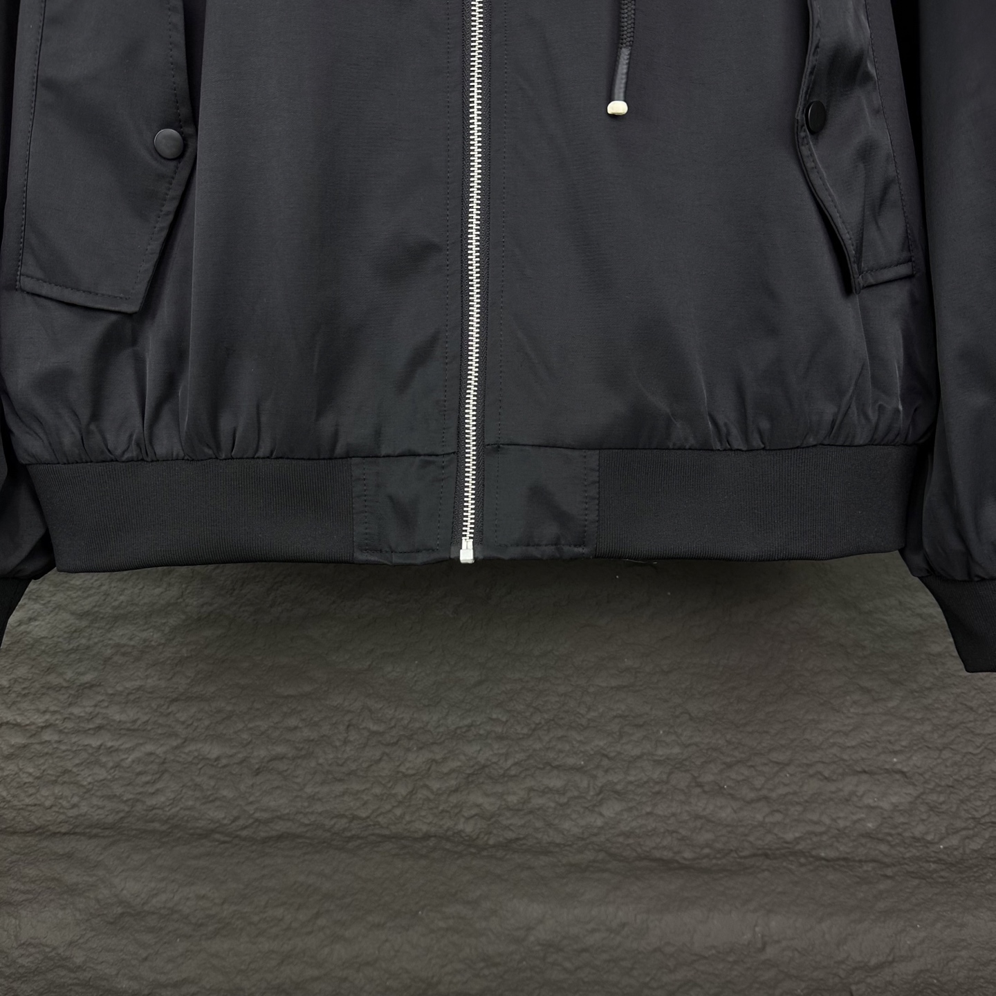 High-End Embroidered Couple Jacket 2025: Luxury Design with Digital Printing - 图片 9
