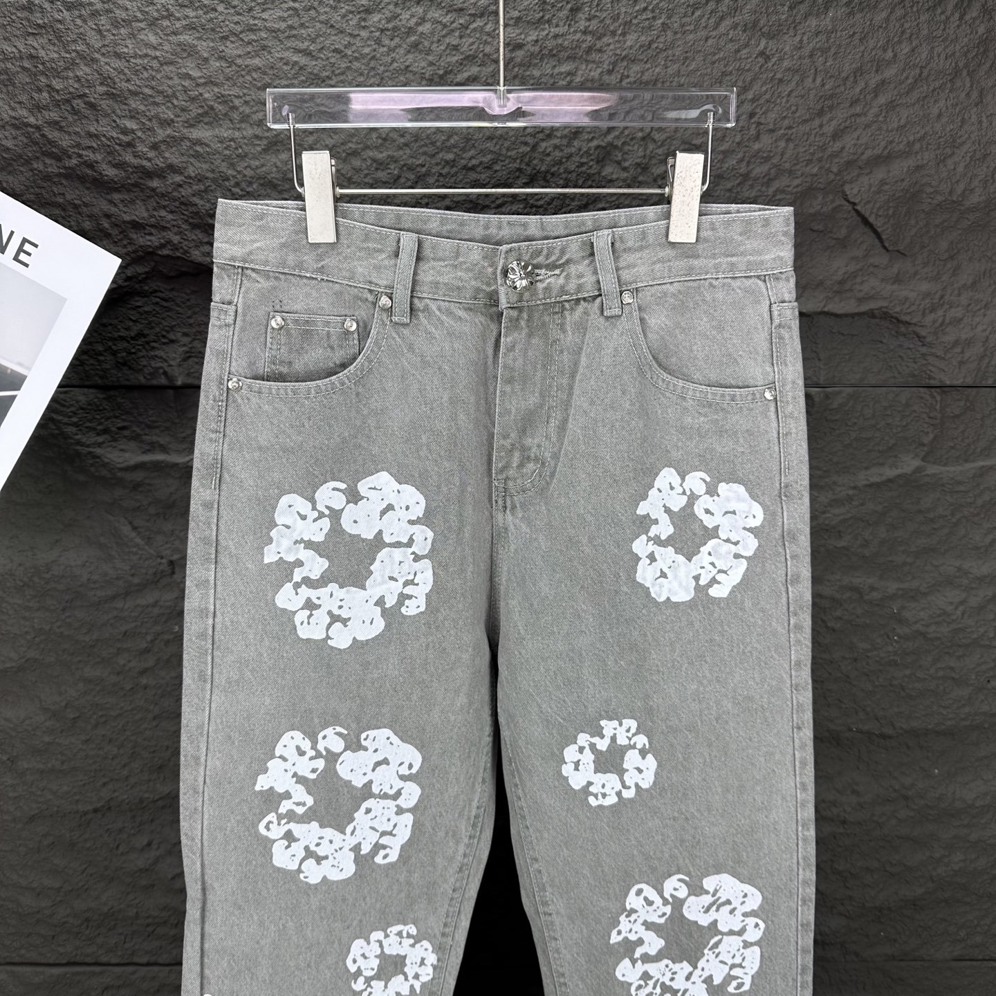 Emerald Cotton Couple’s Water Wash Jeans: High-End Quality in Different Styles - 图片 9