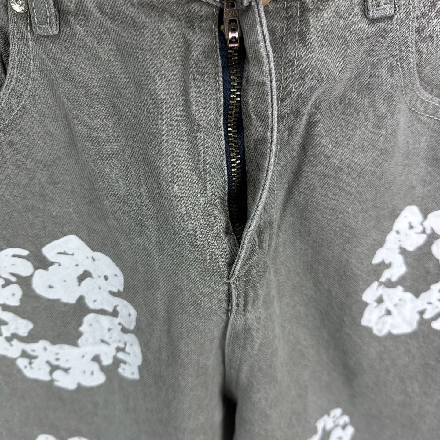 Emerald Cotton Couple’s Water Wash Jeans: High-End Quality in Different Styles - 图片 6