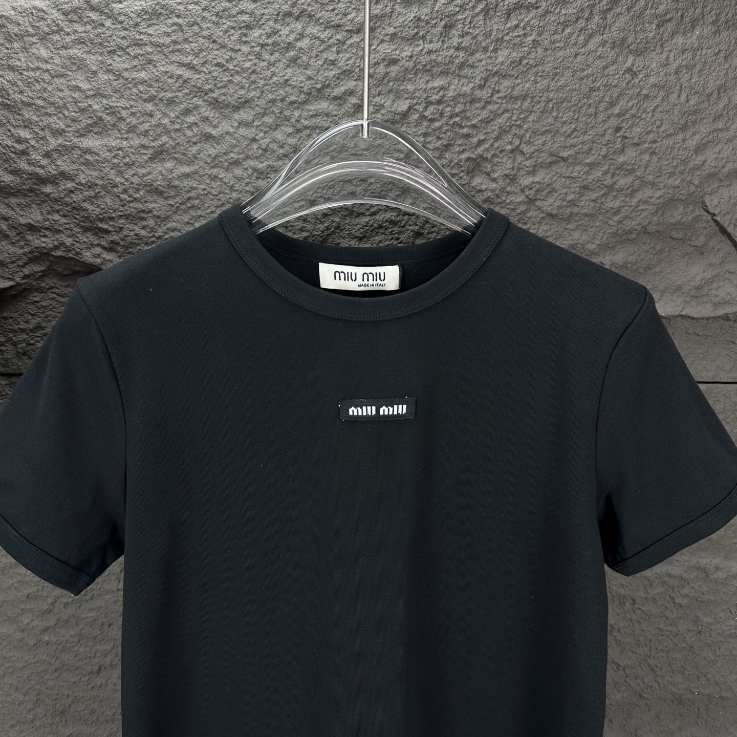 High-end MiU MiU 2025 Logo T-shirt with Embroidery – 242. - 图片 5