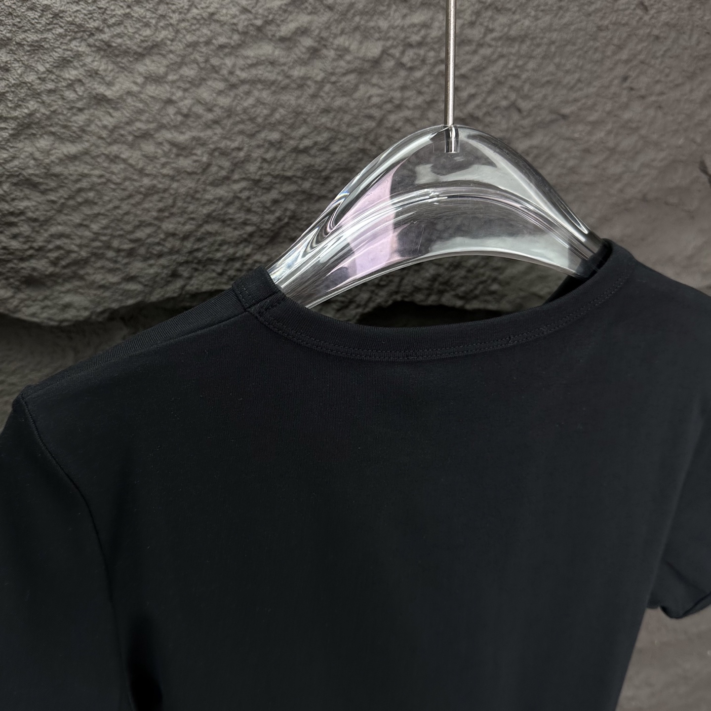 High-end MiU MiU 2025 Logo T-shirt with Embroidery – 242. - 图片 8