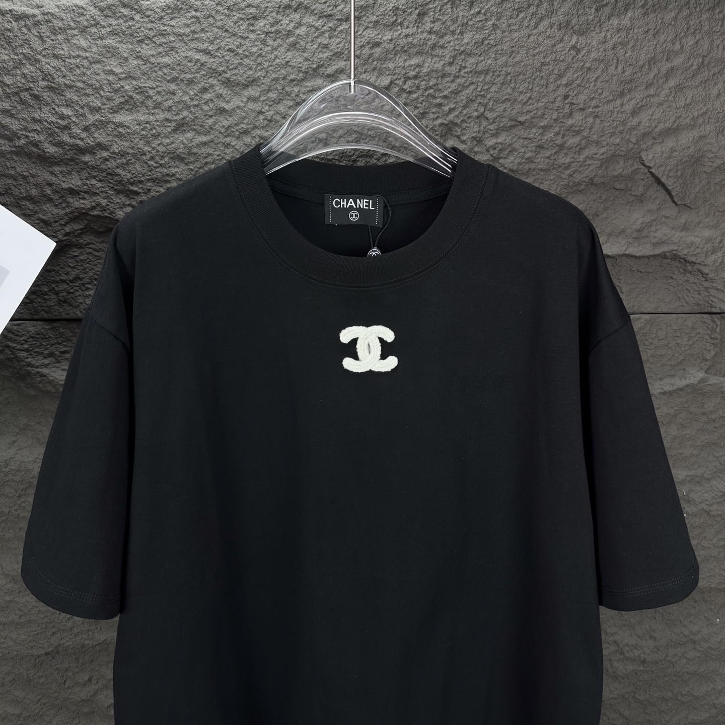 Chanel 2025 Embroidered Couples T-shirt: High-End Fashion with Premium Quality - 图片 5