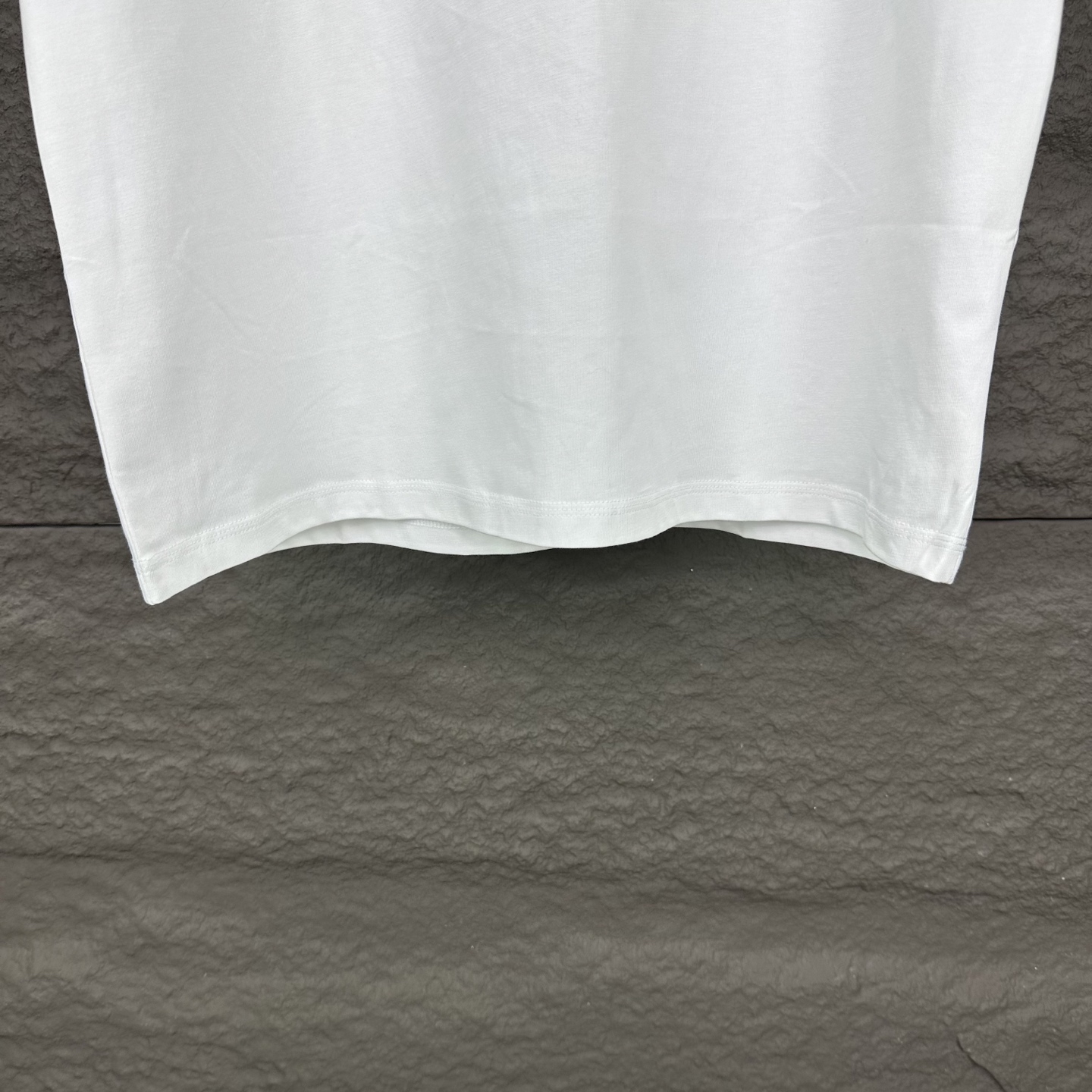 Chanel 2025 Embroidered Couples T-shirt: High-end Fashion with Digital Printing - 图片 6