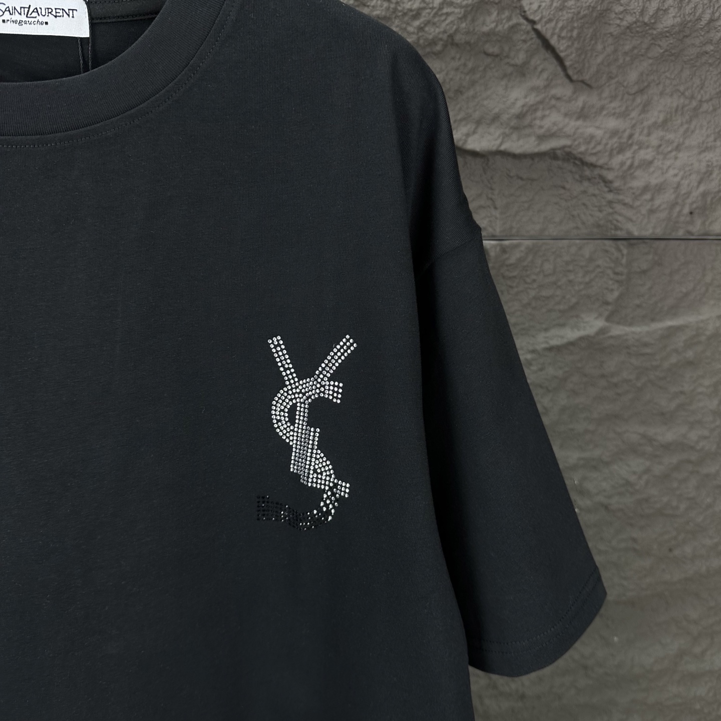 YSL St. Roland 2025 Couple T-shirt: High-end Fashion with Premium Quality - 图片 4
