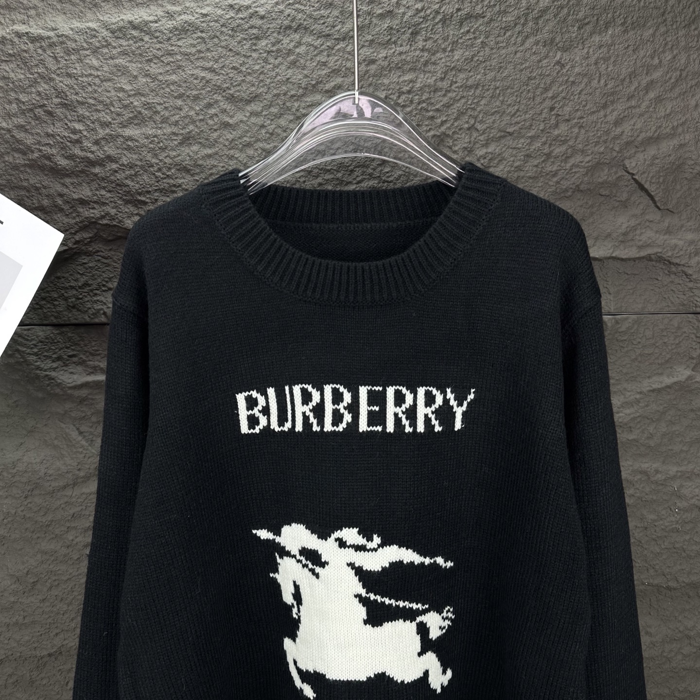 High-End Couple’s Sweater: Barbara 2025 Letter Logo, Wool Blend, Fashionable and Comfortable - 图片 5