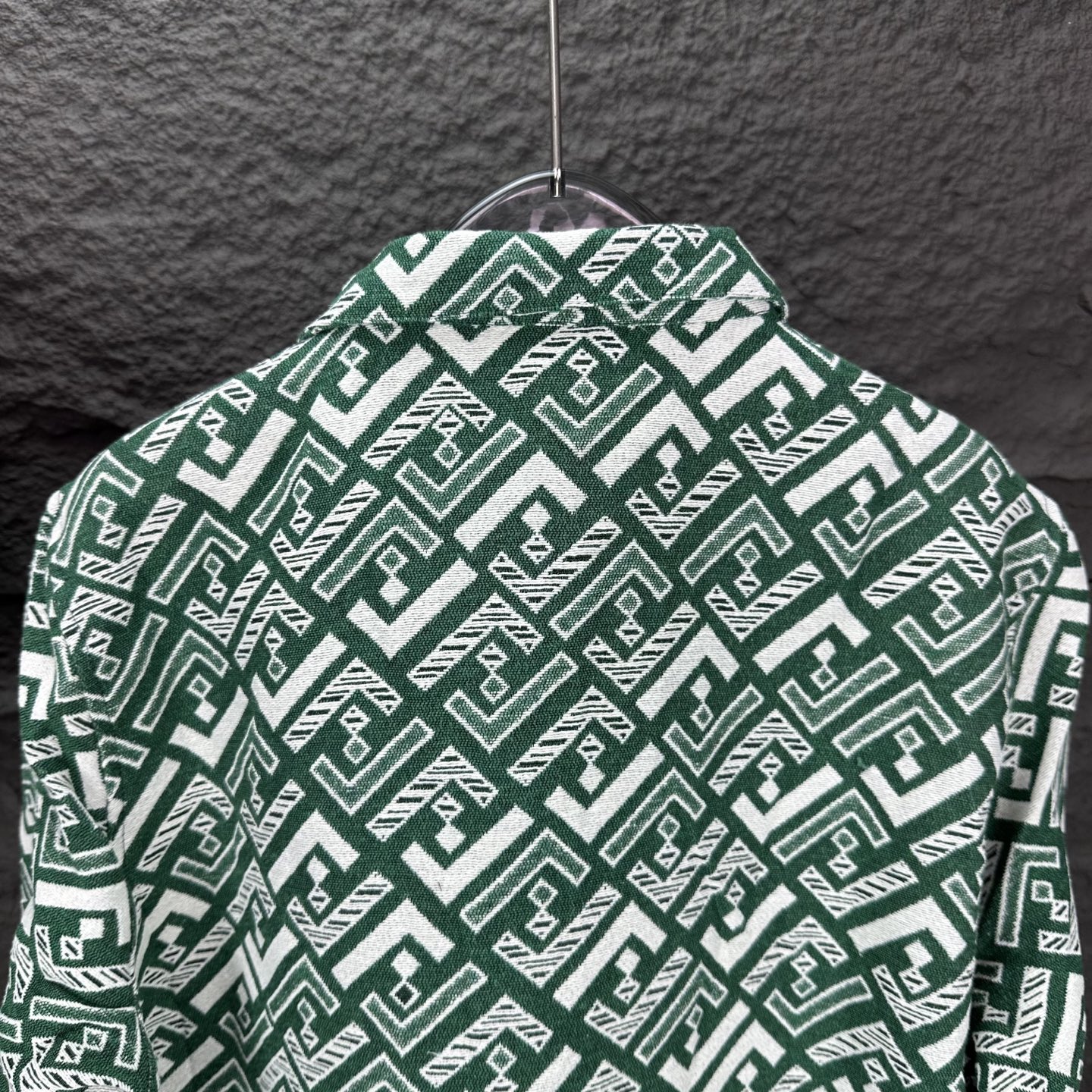 High-end Cowboy Coat with F-Letter Logo for Men and Women in Green, 2025 Collection - 图片 9