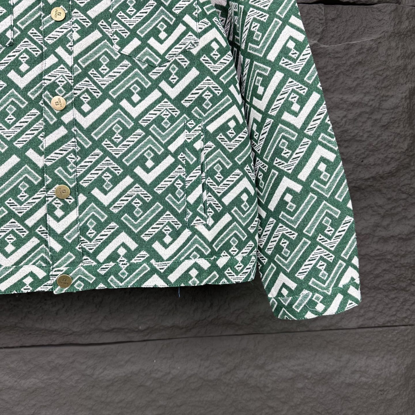 High-end Cowboy Coat with F-Letter Logo for Men and Women in Green, 2025 Collection - 图片 7