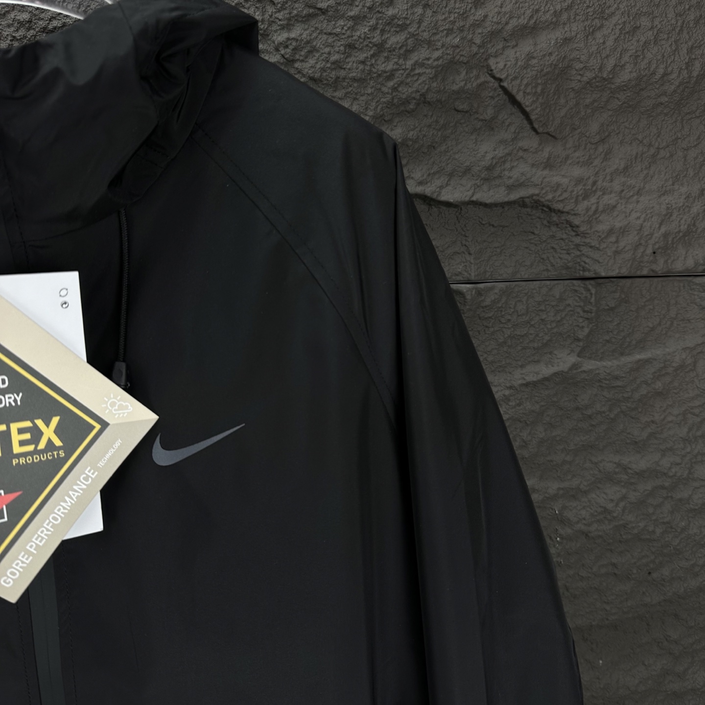 High-End Waterproof Hood Zipper Jacket with New Logo for 2025 - 图片 4