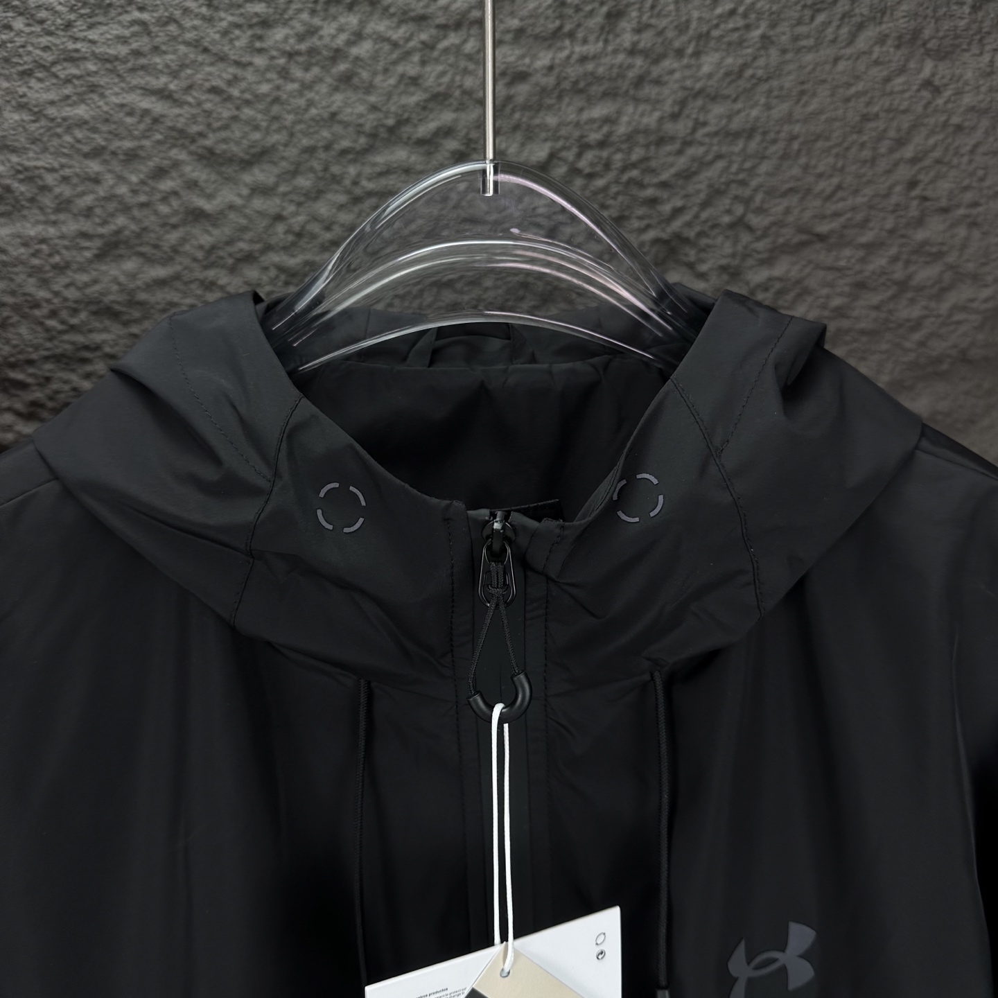 High-End Waterproof Hood Zipper Jacket 2025 with Reflecting Logo for Couples - 图片 3