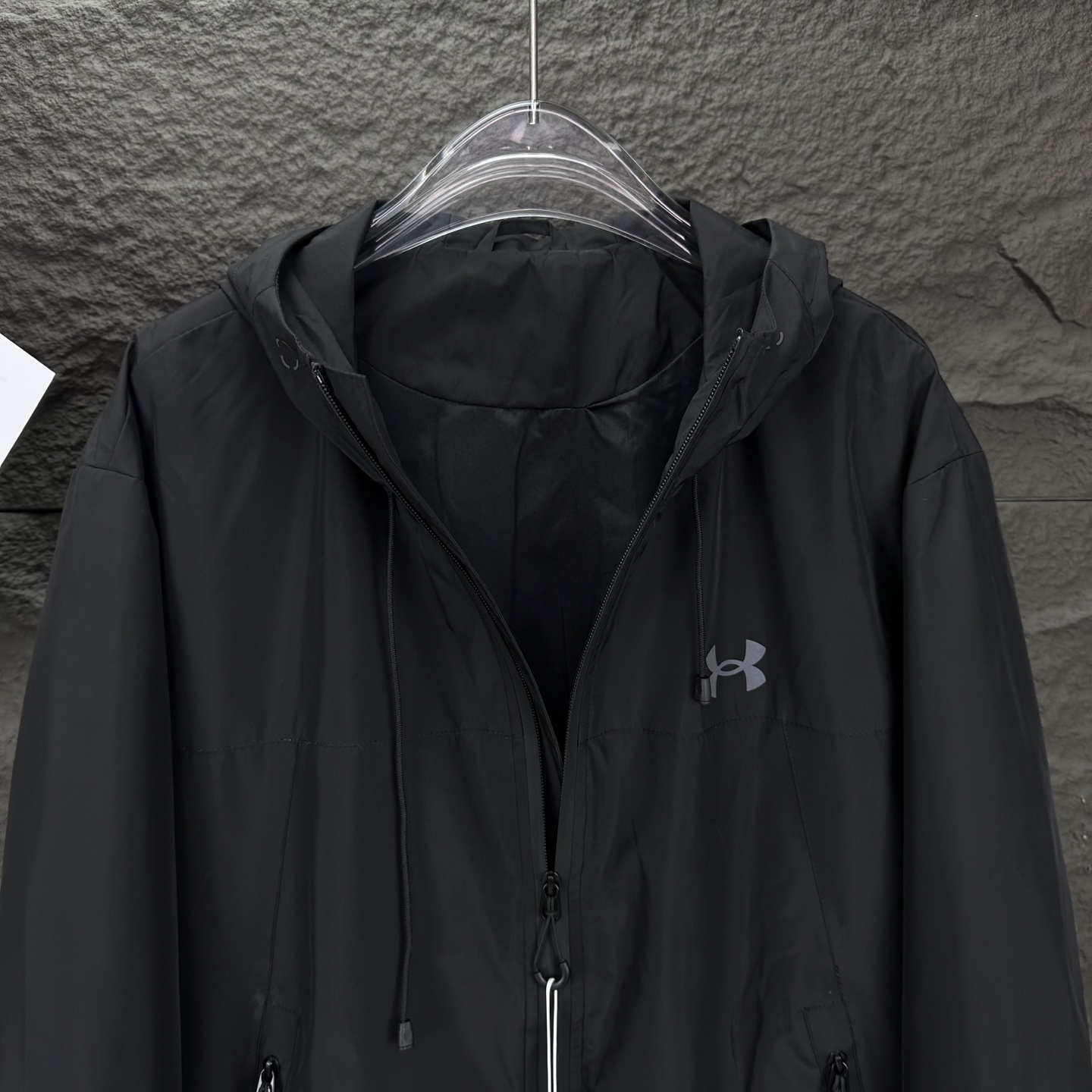 High-End Waterproof Hood Zipper Jacket 2025 with Reflecting Logo for Couples - 图片 5