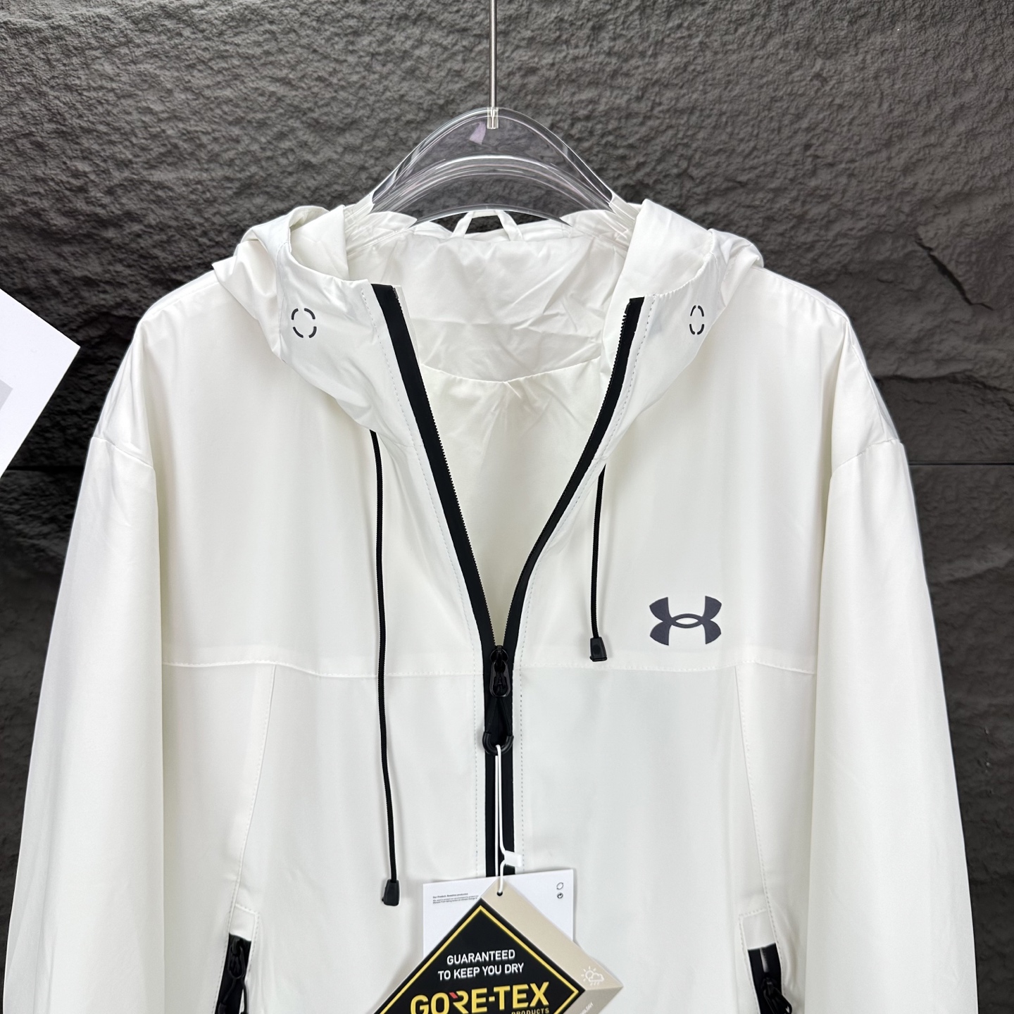 High-end Waterproof Hood Zipper Jacket for Couples with Reflecting Logo - 图片 6