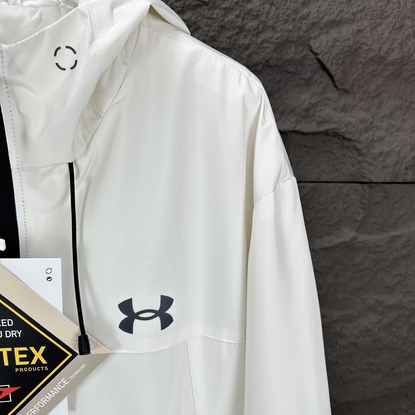 High-end Waterproof Hood Zipper Jacket for Couples with Reflecting Logo - 图片 4