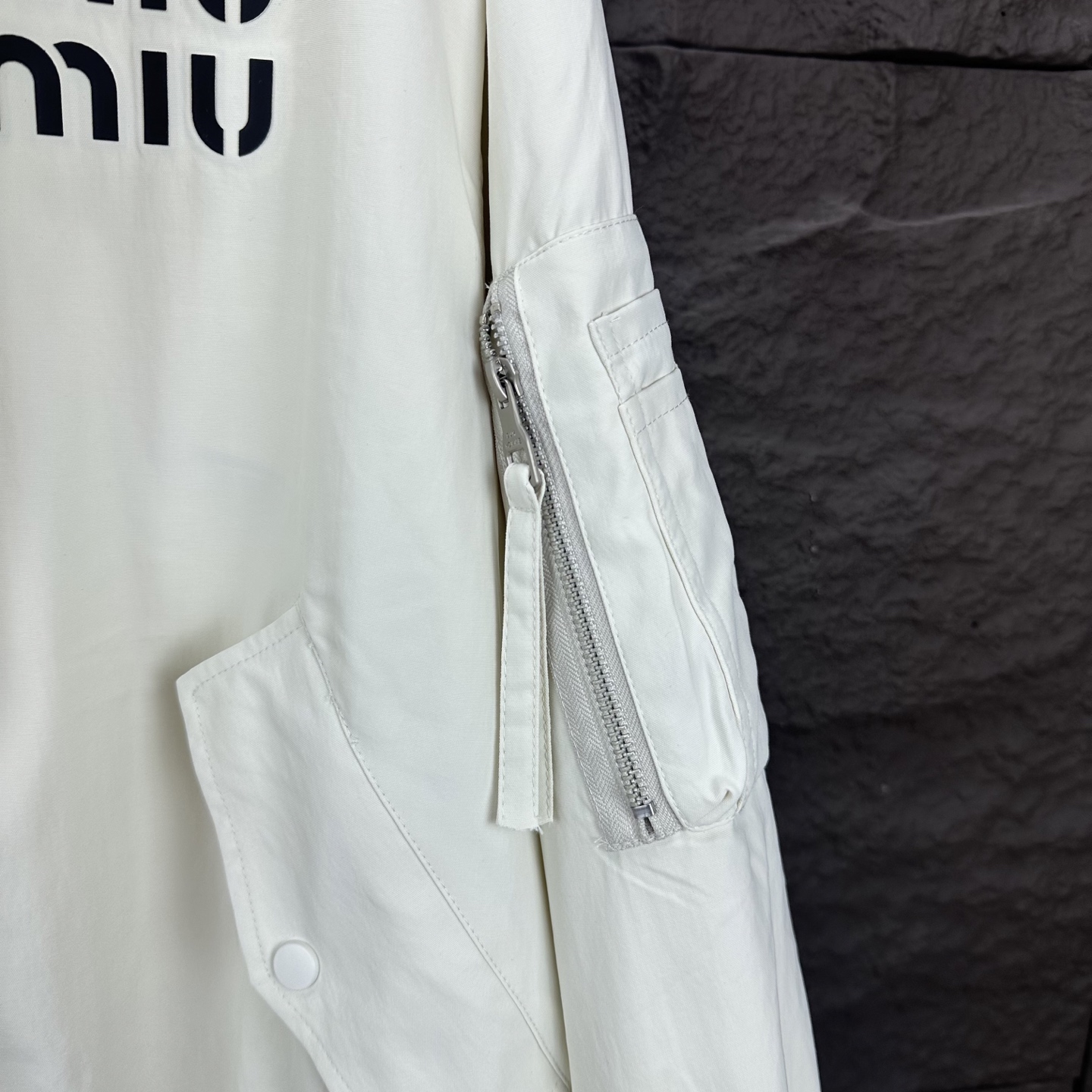 High-End Waterproof Couple Suit Jacket: MIU MIU2025, Polyester Fibre, Fashionable Design - 图片 7