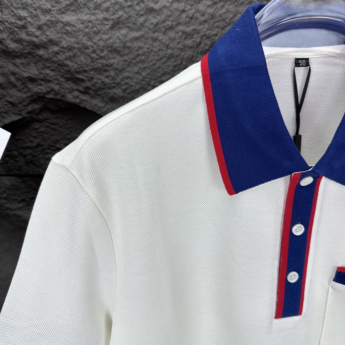 High-End Gucci 2025 New Bag Embroidered Short Sleeves: Fashionable Unisex Apparel - 图片 5