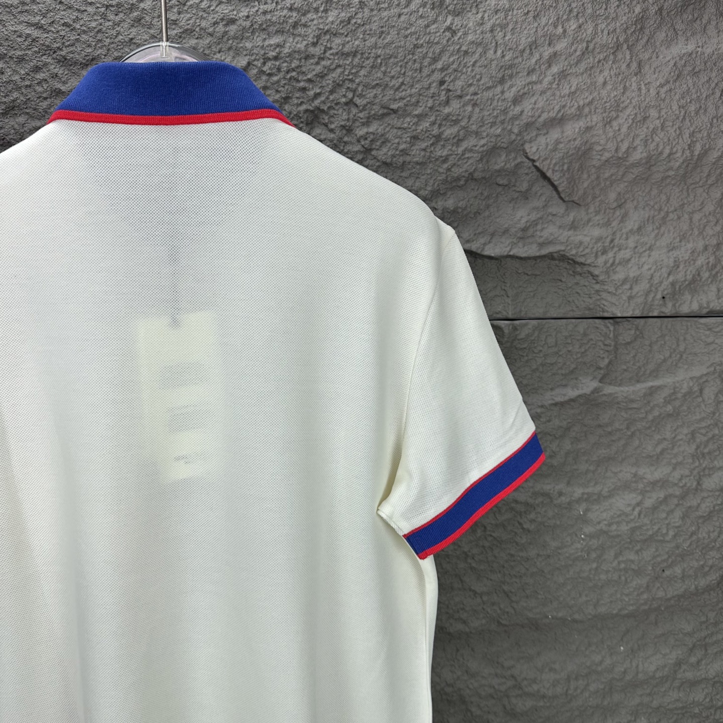 High-End Gucci 2025 New Bag Embroidered Short Sleeves: Fashionable Unisex Apparel - 图片 8