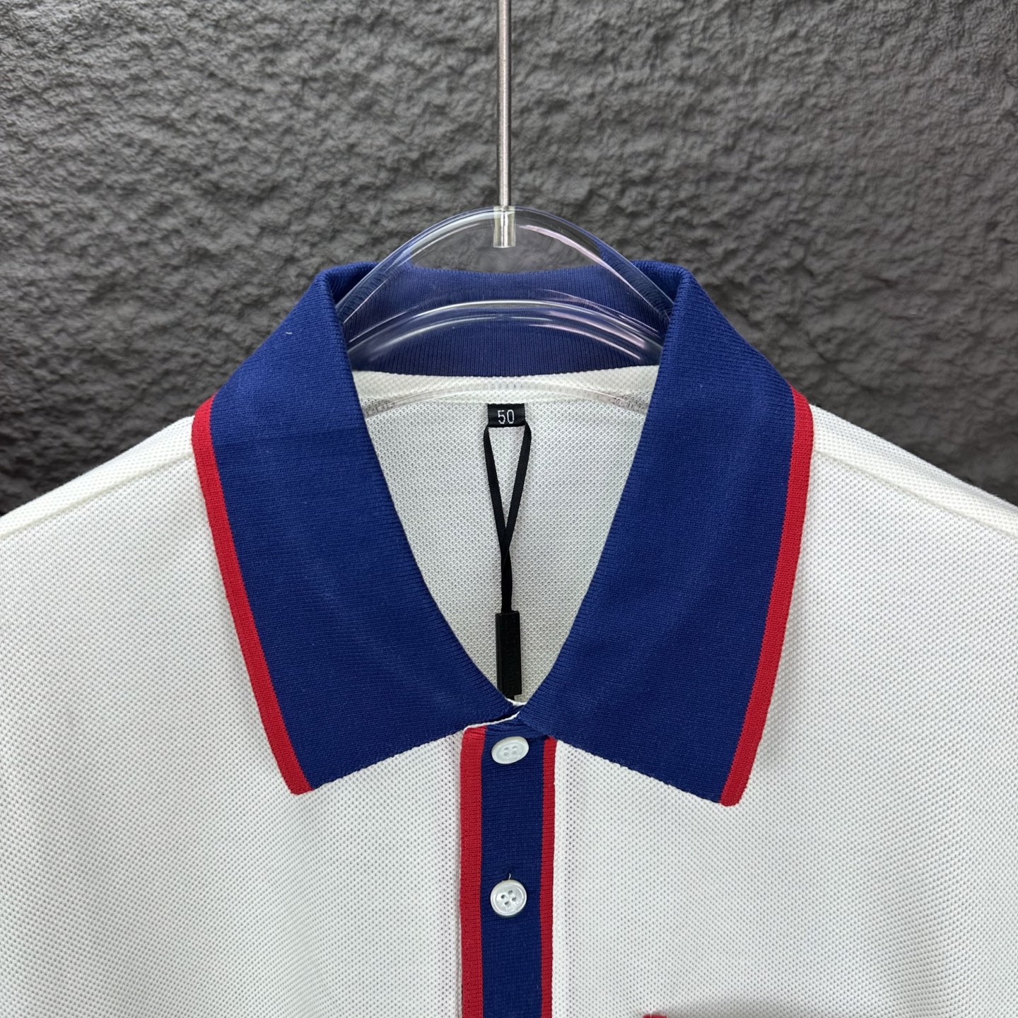 High-End Gucci 2025 New Bag Embroidered Short Sleeves: Fashionable Unisex Apparel - 图片 3