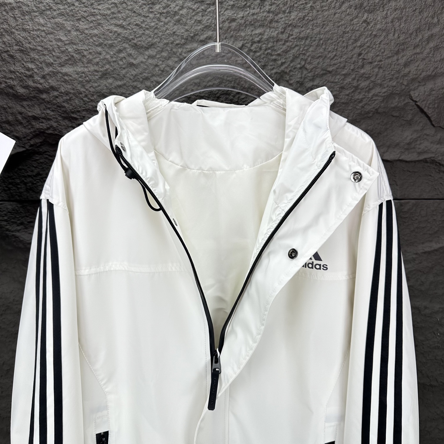 High-End Waterproof Hood Zipper Jacket with Reflecting Logo for Couples - 图片 7