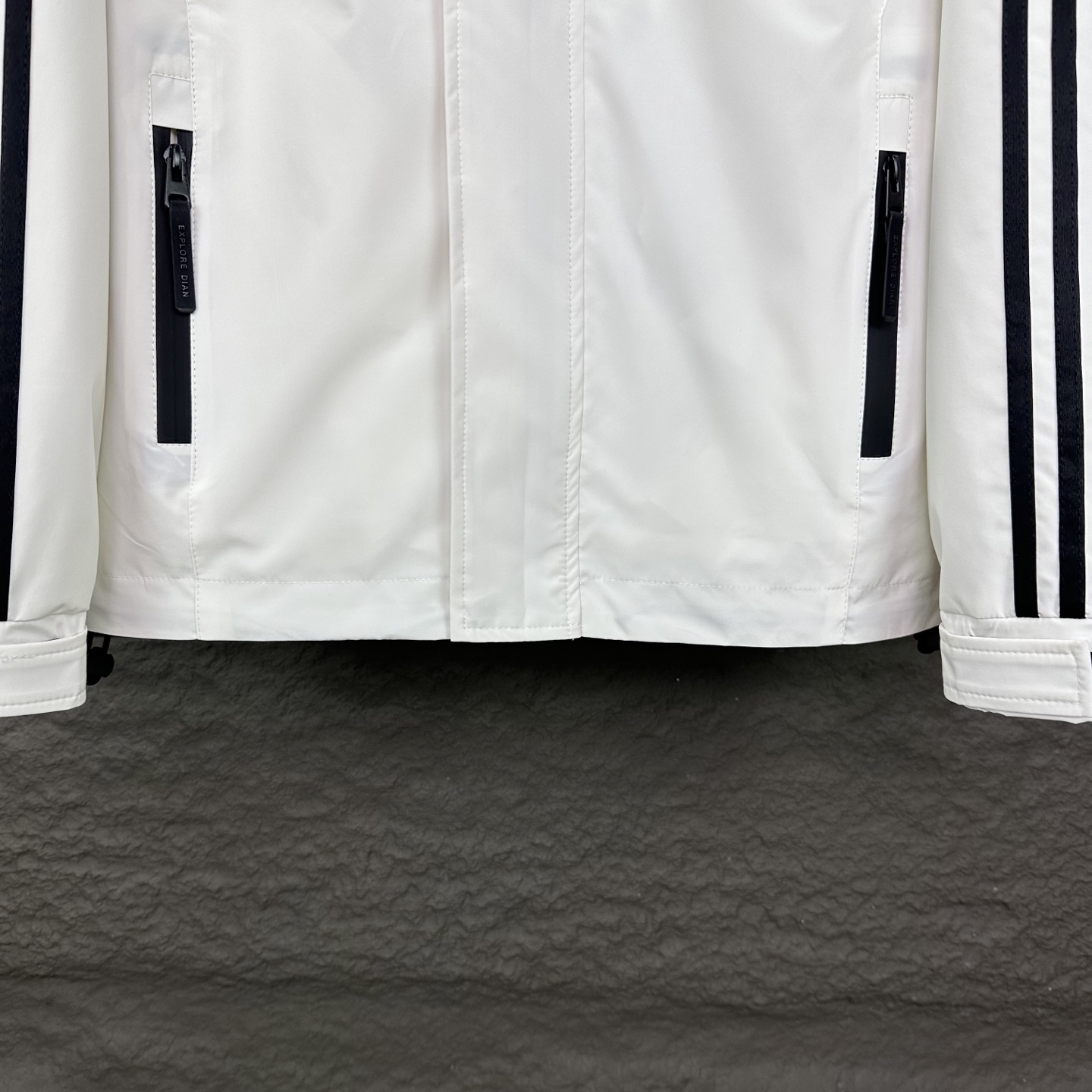 High-End Waterproof Hood Zipper Jacket with Reflecting Logo for Couples - 图片 8