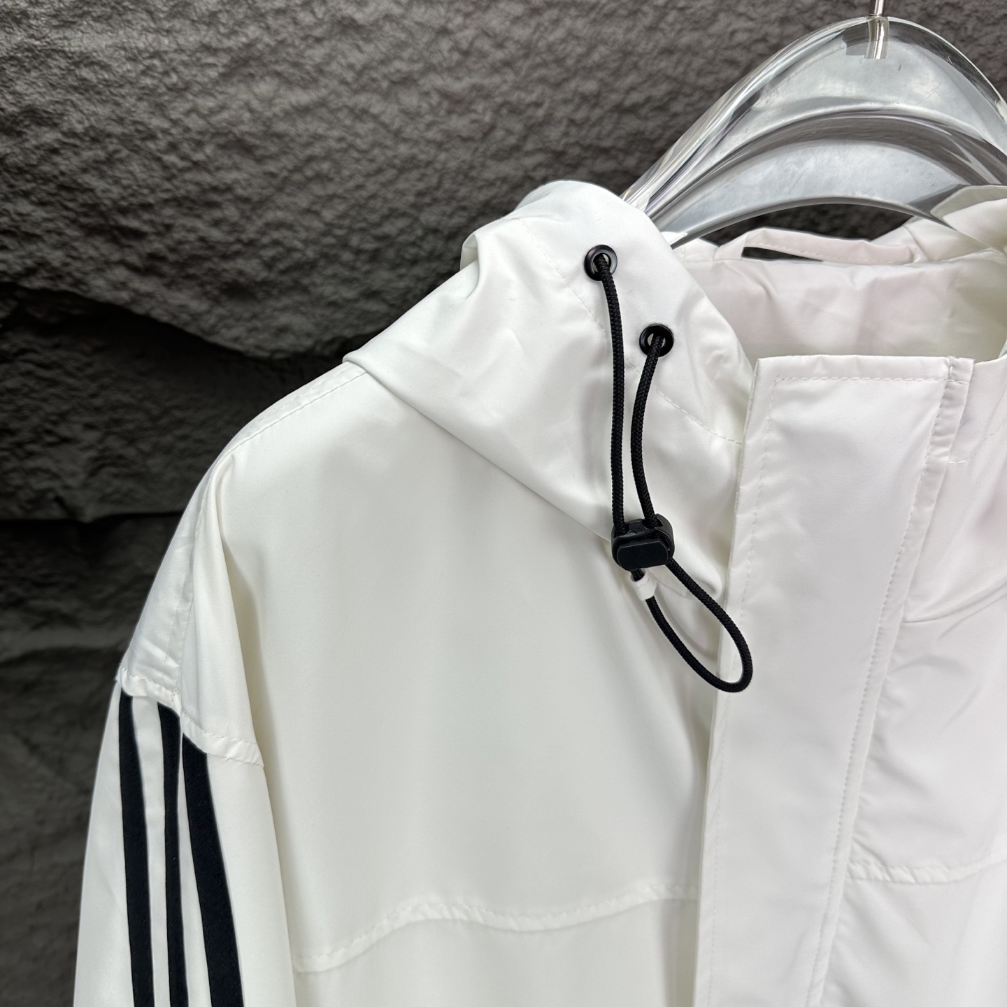 High-End Waterproof Hood Zipper Jacket with Reflecting Logo for Couples - 图片 6