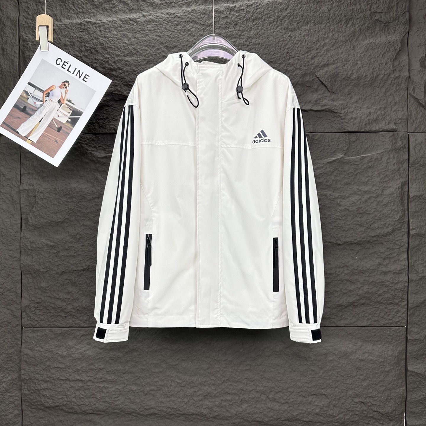 High-End Waterproof Hood Zipper Jacket with Reflecting Logo for Couples