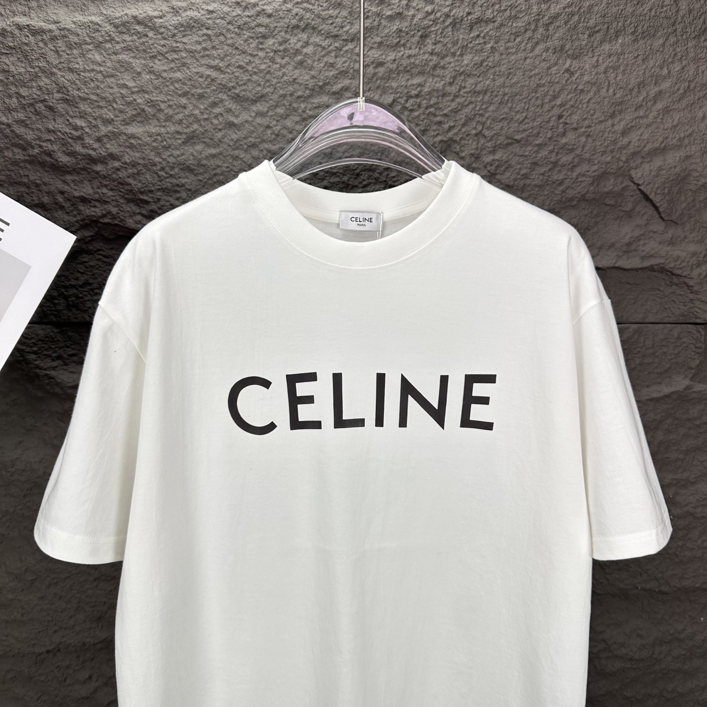 High-End 2025 Céline Couples T-Shirts: Fashionable, High-Quality, Unisex Options - 图片 5