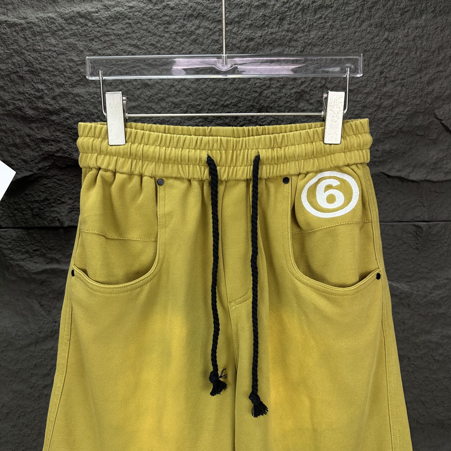 High-End Magella 2025 Digital Logo Couple Shorts: Premium Quality, Custom Fabric, Unisex Fit - 图片 5